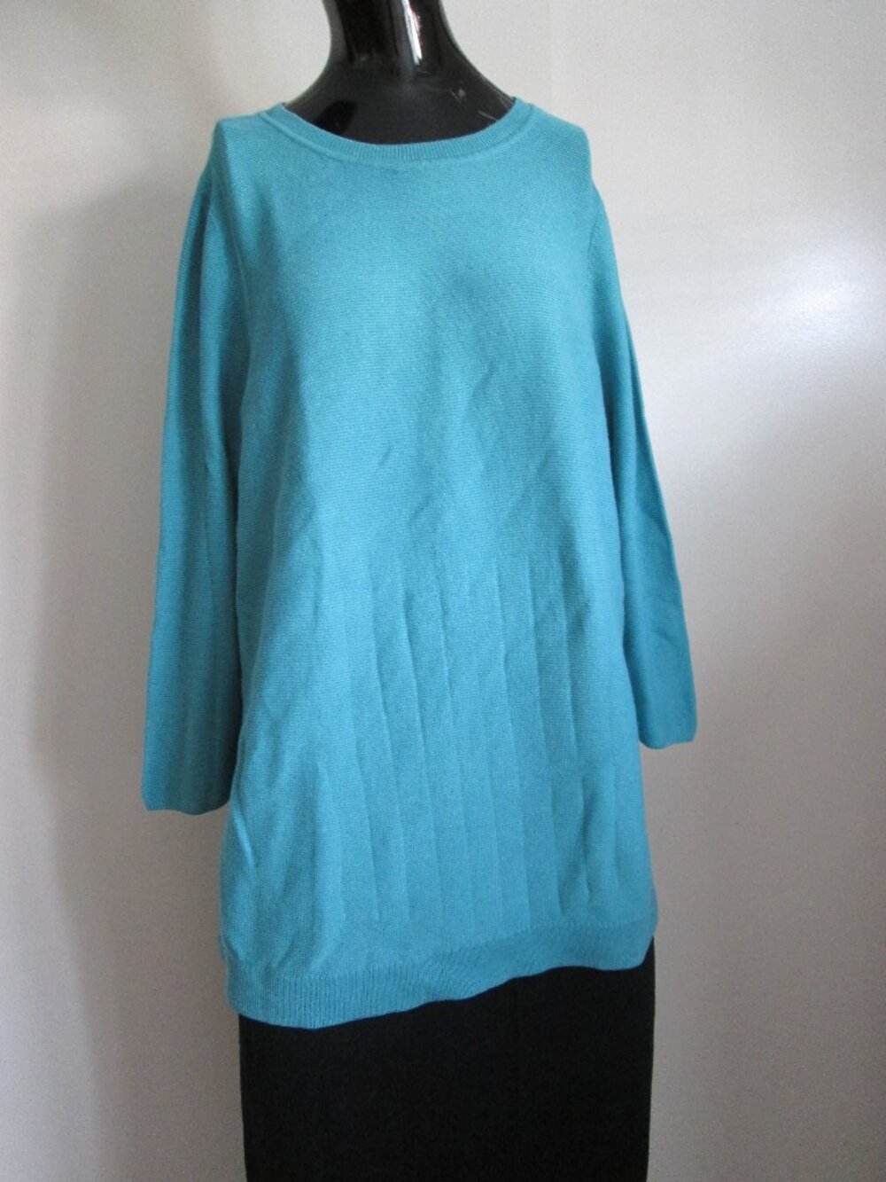 Talbots round neck 3/5 sleeve tunic sweater
